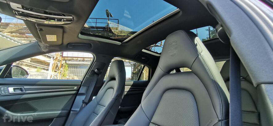 Porsche Panamera 4 E-Hybrid Platinum Edition