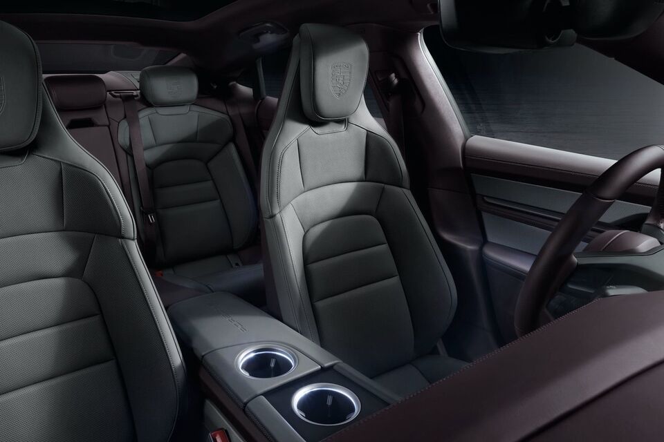 Porsche Taycan - interiér