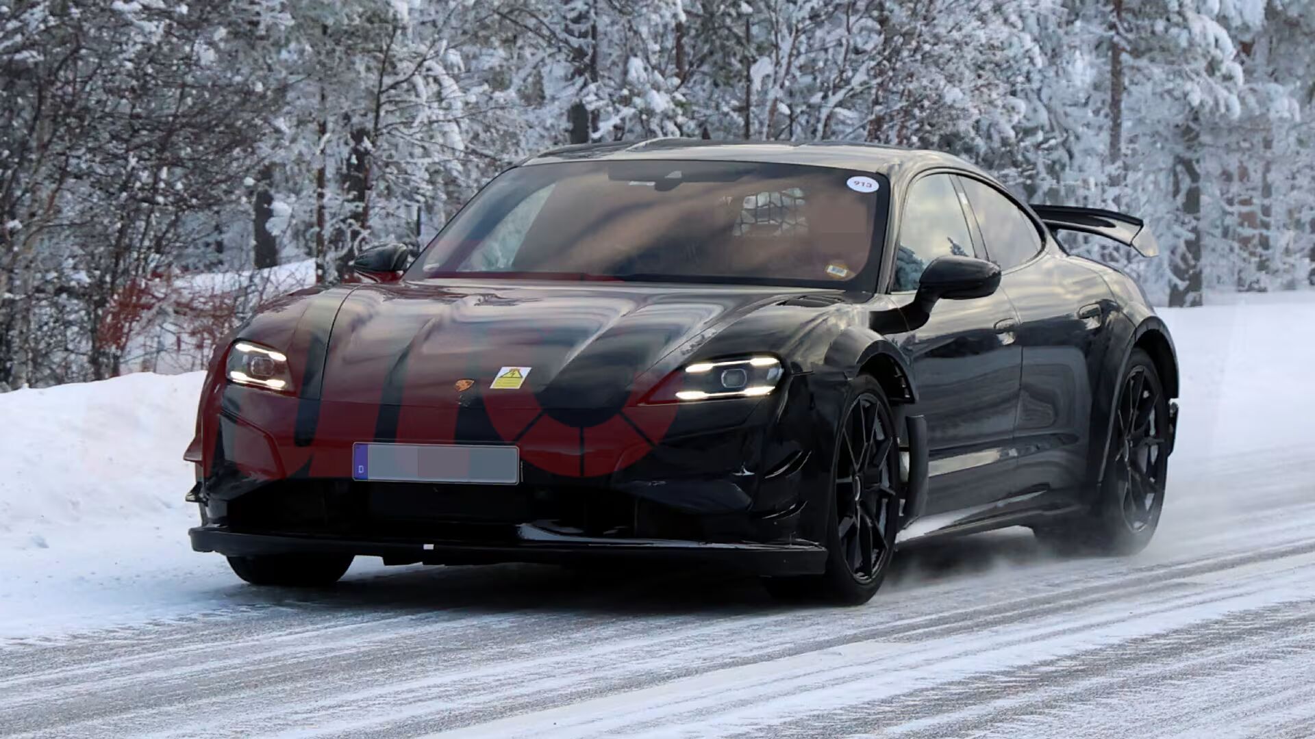 Porsche Taycan (2024)