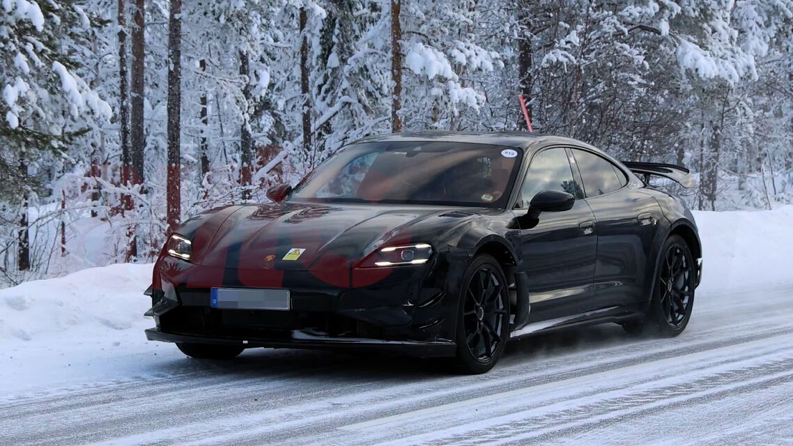 Porsche Taycan (2024)