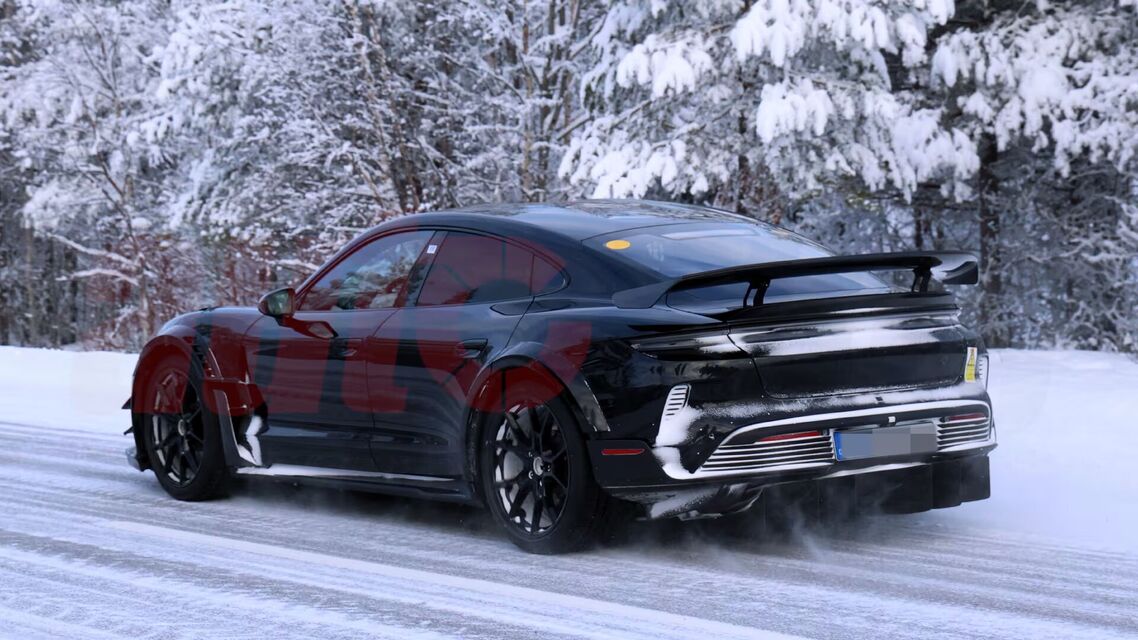 Porsche Taycan (2024)