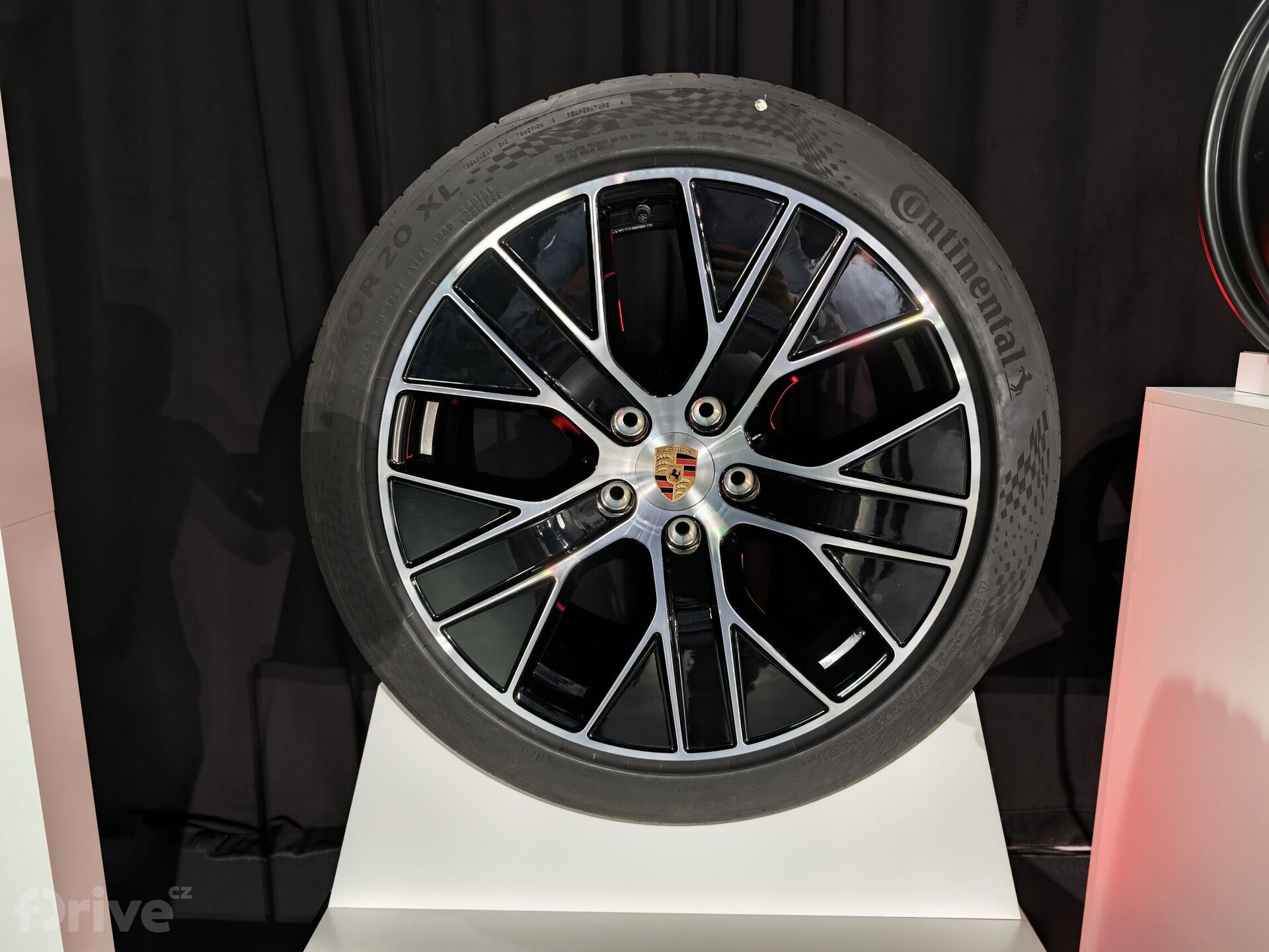 Porsche Taycan (2024)