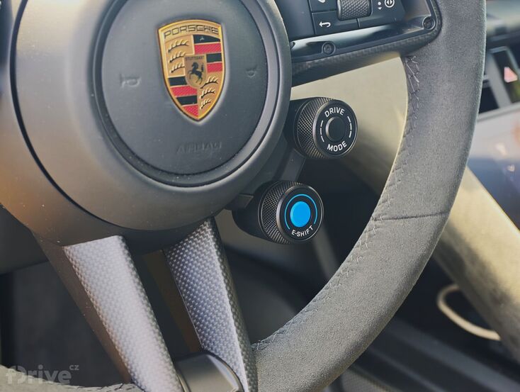 Porsche Taycan (2024)
