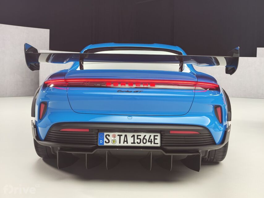 Porsche Taycan (2024)