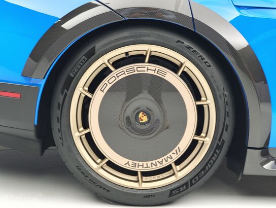 Porsche Taycan (2024)