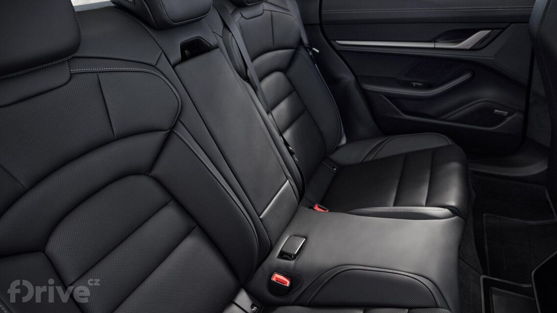 Porsche Taycan (2024)