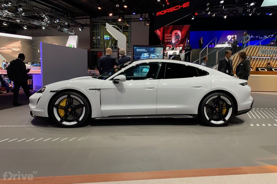 Porsche Taycan