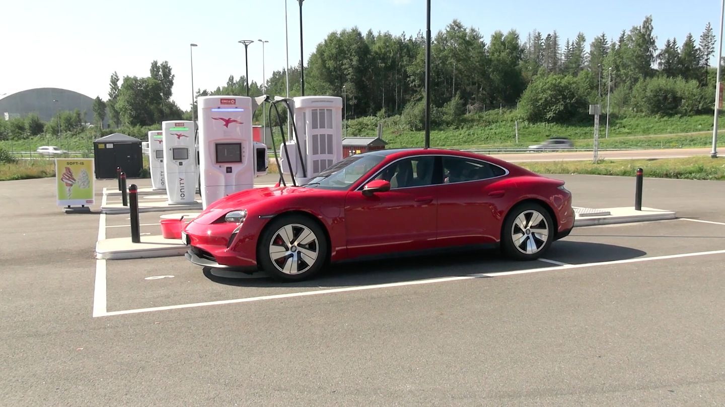 Porsche Taycan 4S Performance Battery Plus