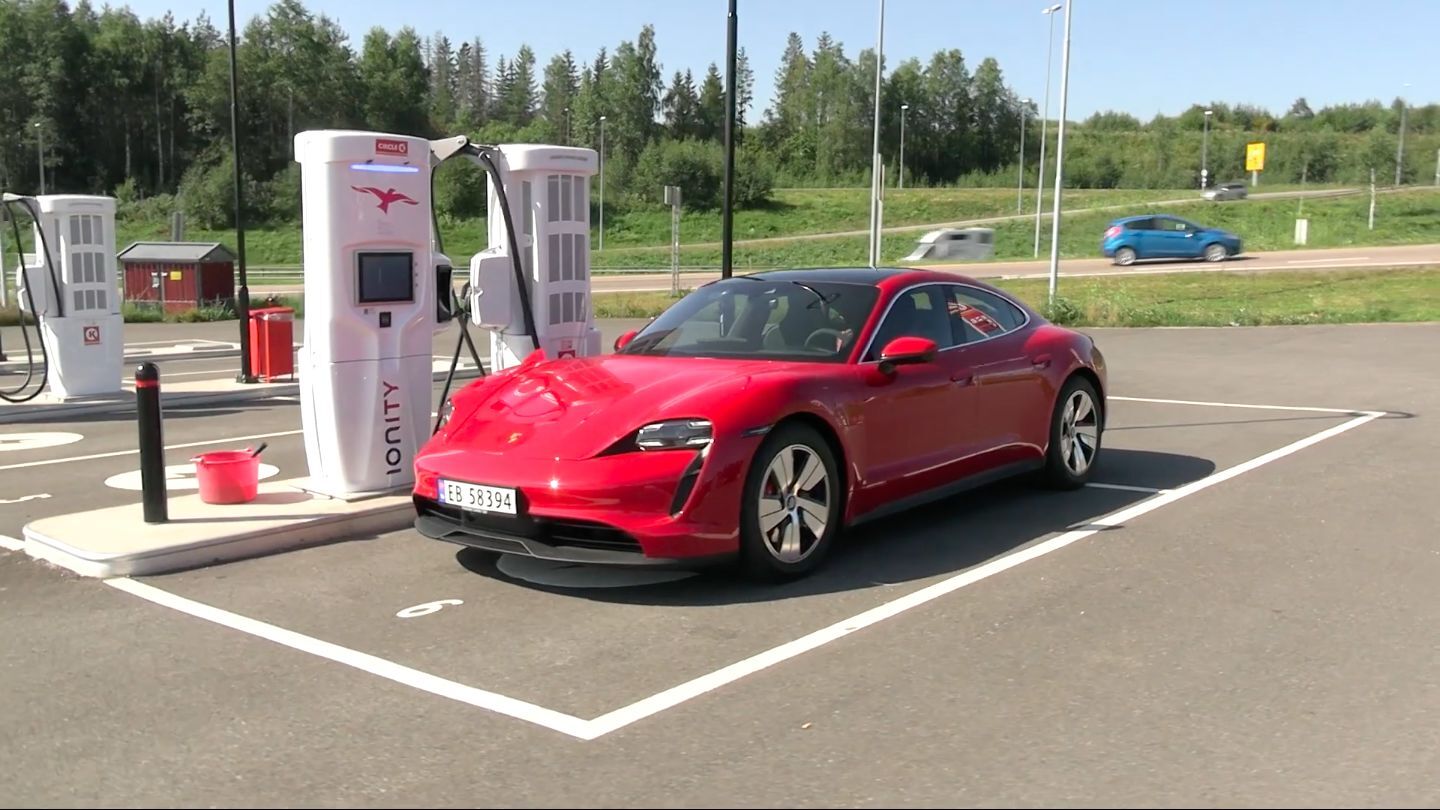 Porsche Taycan 4S Performance Battery Plus