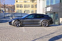 Porsche Taycan Cross Turismo (2024)