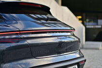 Porsche Taycan Cross Turismo (2024)