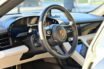 Porsche Taycan Cross Turismo (2024)