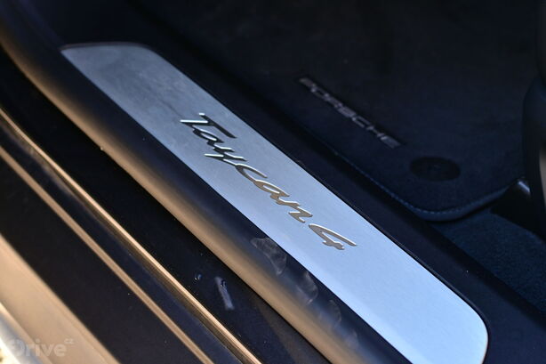 Porsche Taycan Cross Turismo (2024)