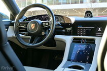 Porsche Taycan Cross Turismo (2024)