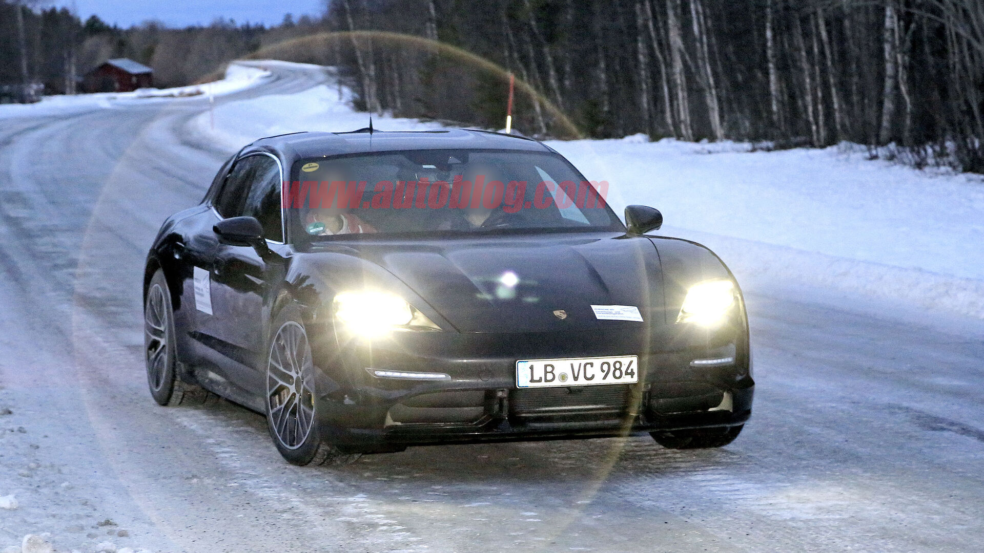 Porsche Taycan Cross Turismo