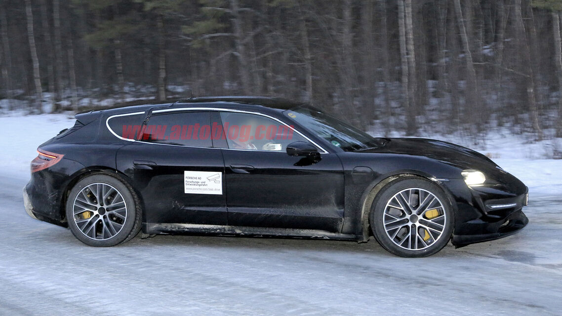 Porsche Taycan Cross Turismo