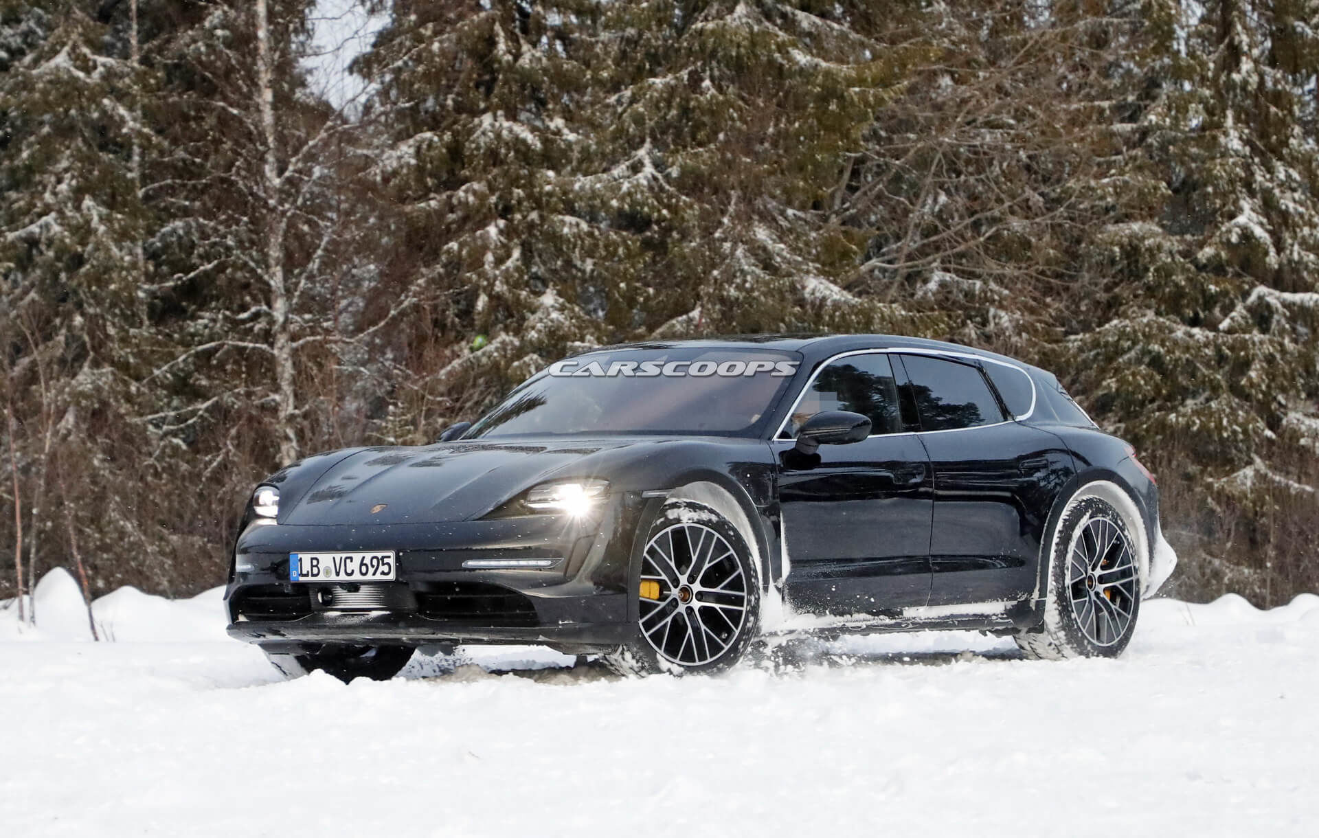 Porsche Taycan Cross Turismo