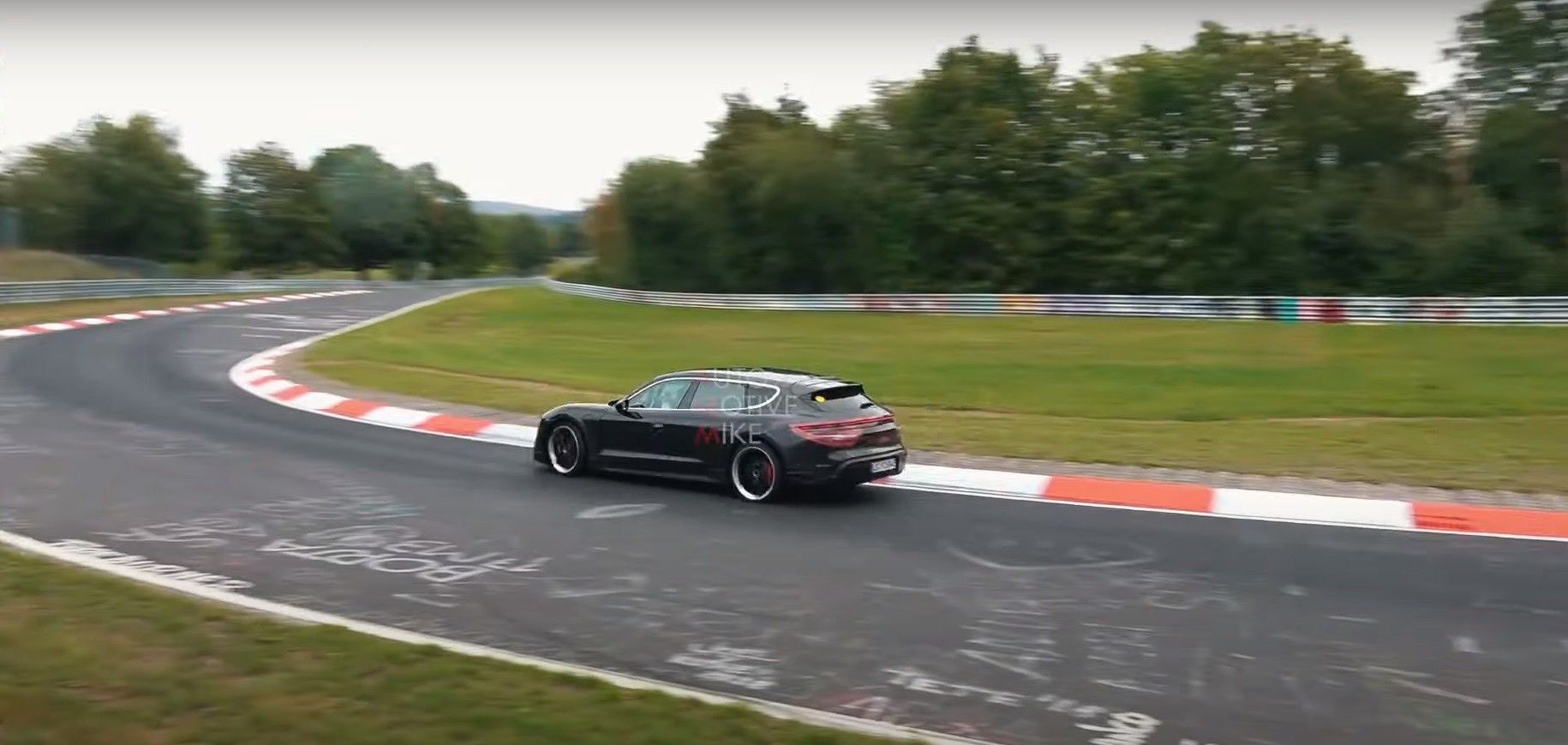 Porsche Taycan Cross Turismo