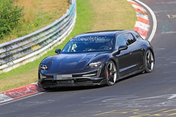 Porsche Taycan Cross Turismo