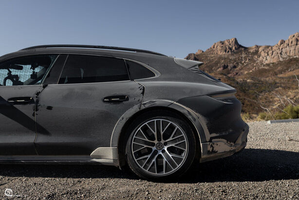 Porsche Taycan Cross Turismo