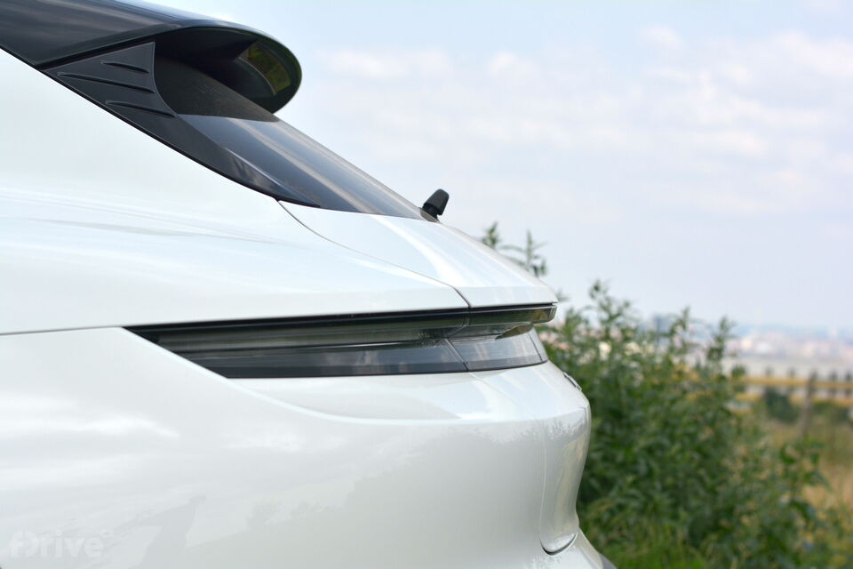 Porsche Taycan Cross Turismo