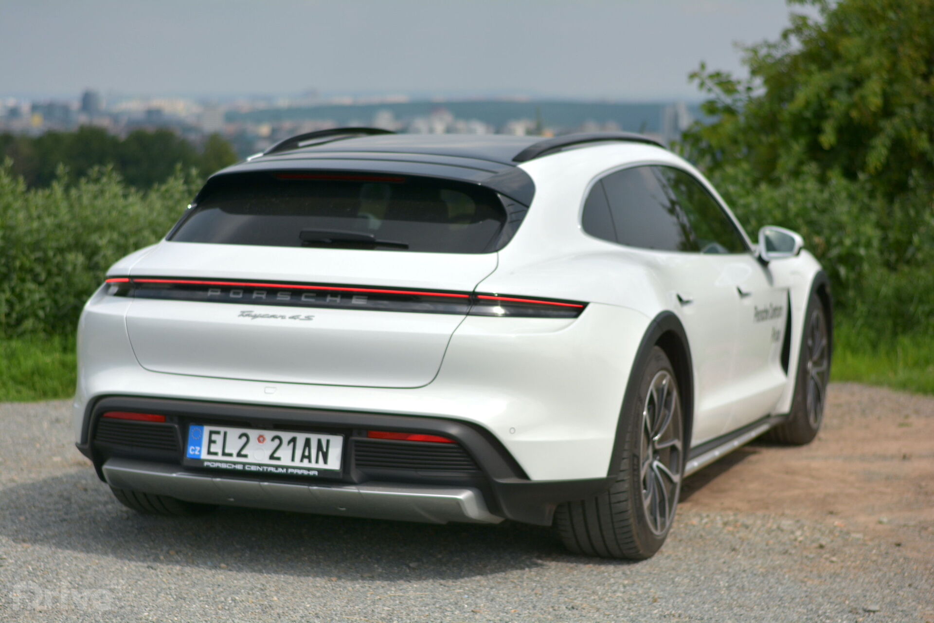 Porsche Taycan Cross Turismo