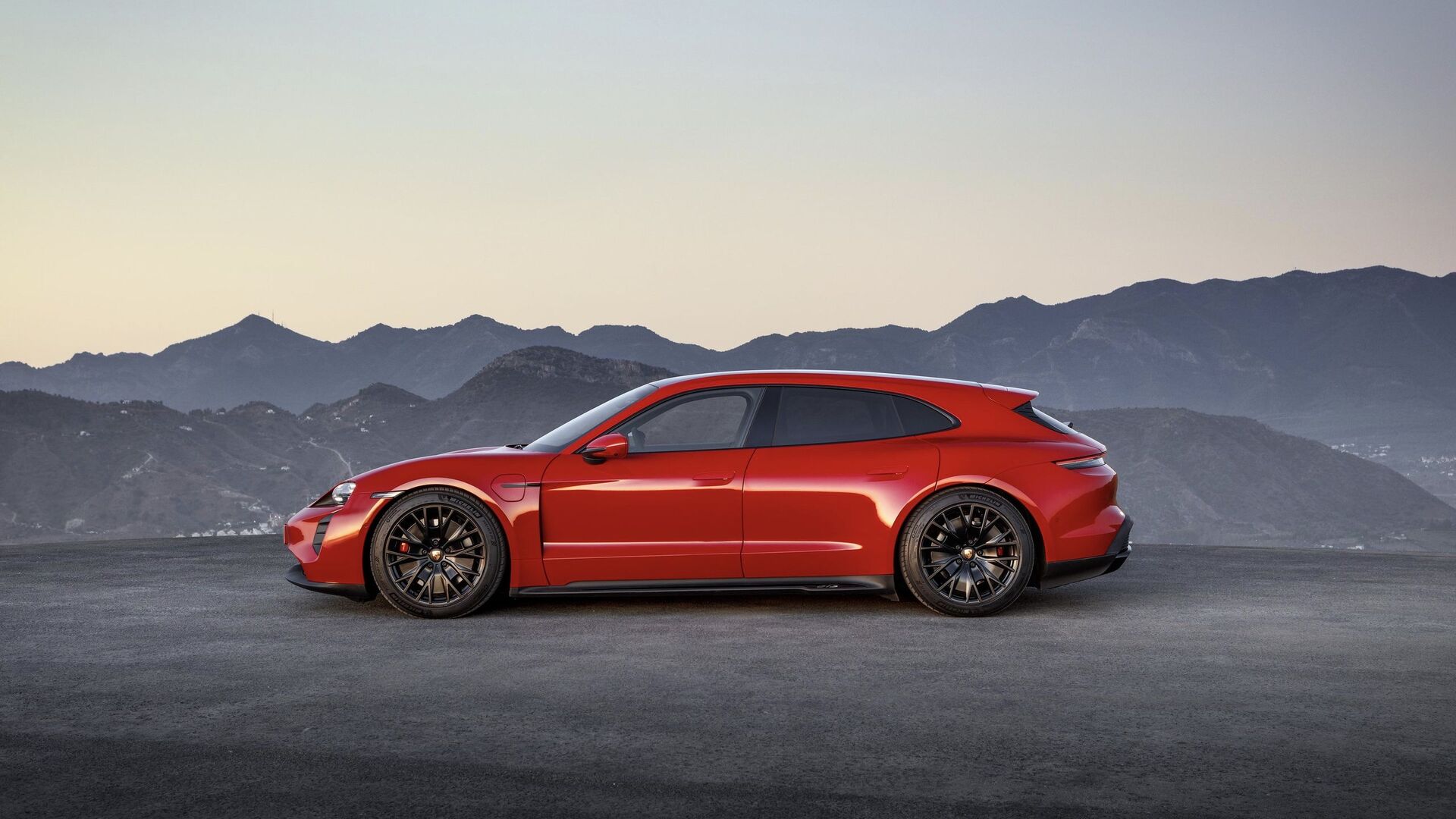 Porsche Taycan GTS Sport Turismo