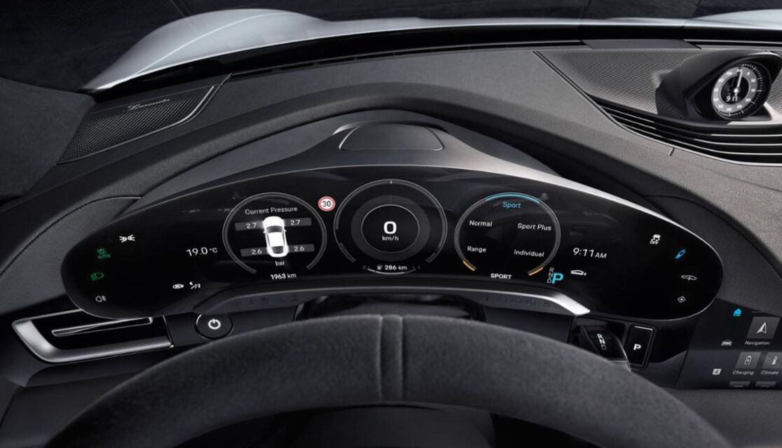 Porsche Taycan interiér