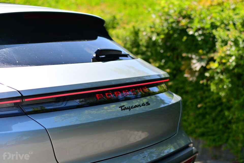 Porsche Taycan Sport Turismo (2024)