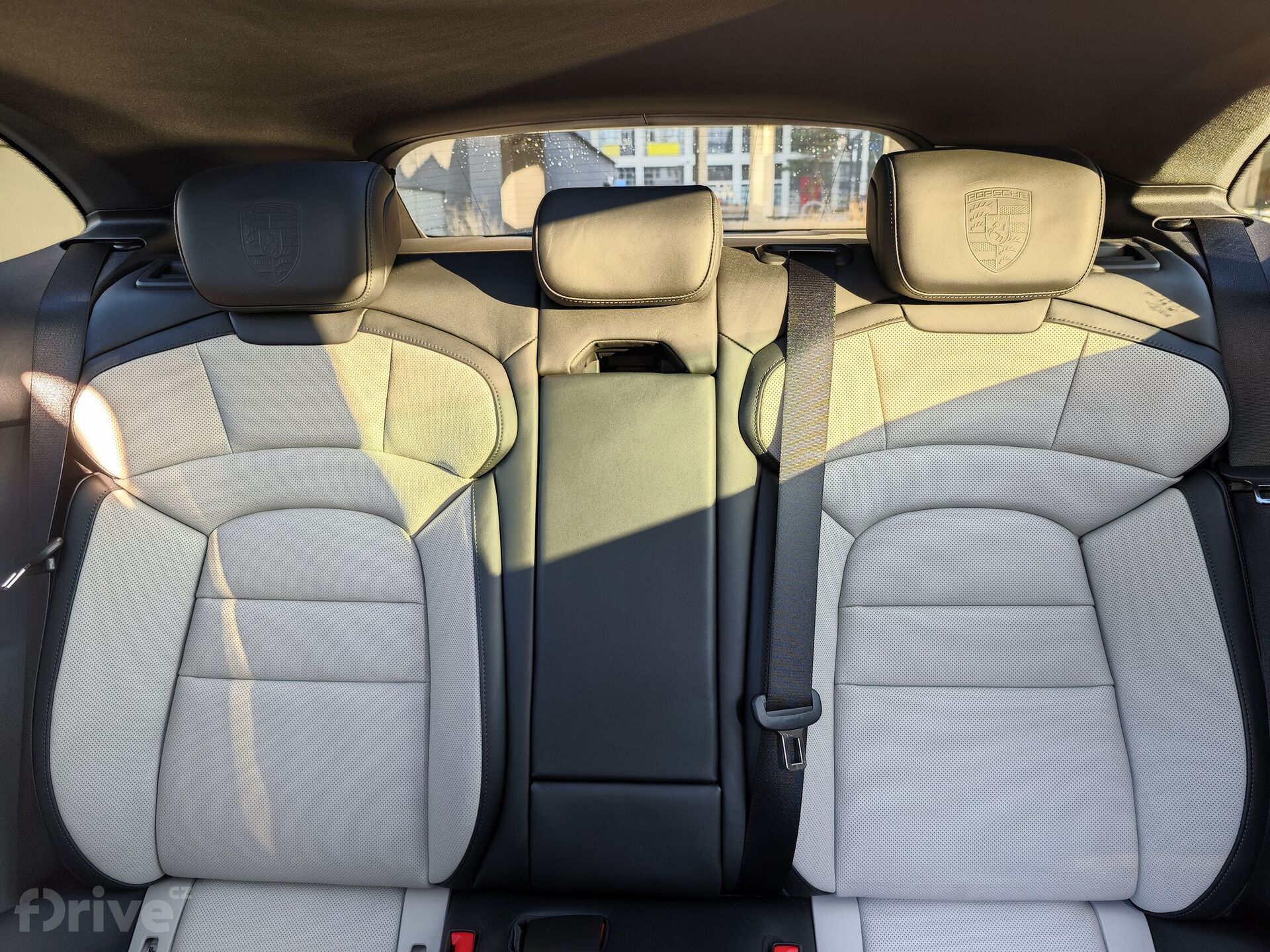 Porsche Taycan Sport Turismo (2024)