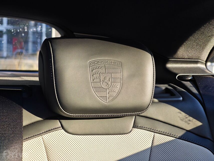 Porsche Taycan Sport Turismo (2024)