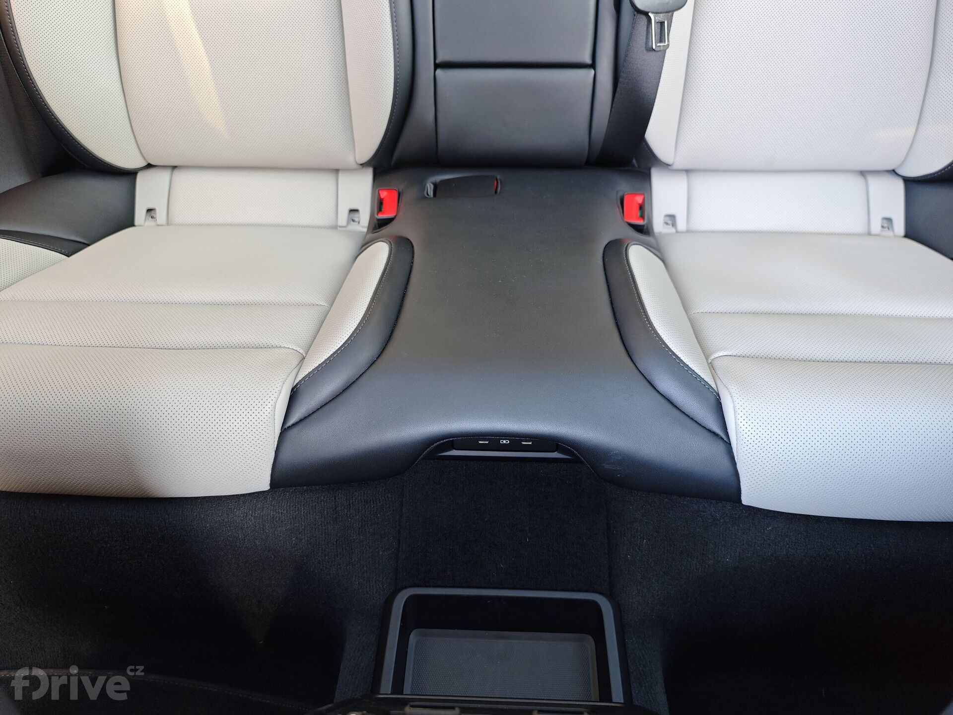 Porsche Taycan Sport Turismo (2024)