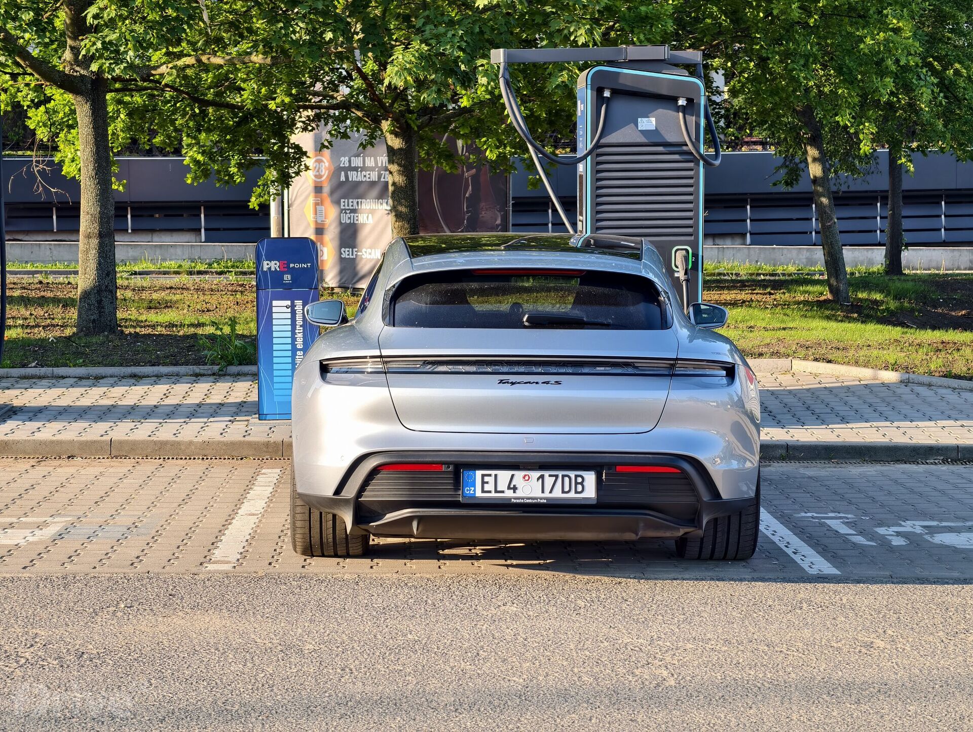 Porsche Taycan Sport Turismo (2024)