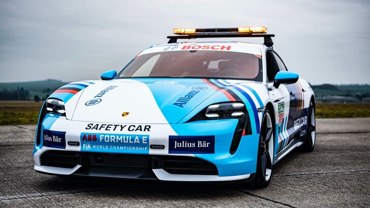Porsche Taycan Turbo S - nový safety car Formule E