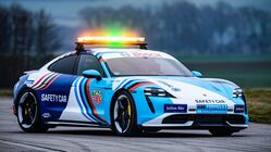 Porsche Taycan Turbo S - nový safety car Formule E