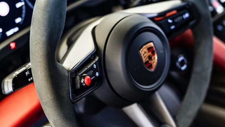 Porsche Taycan Turbo S - nový safety car Formule E