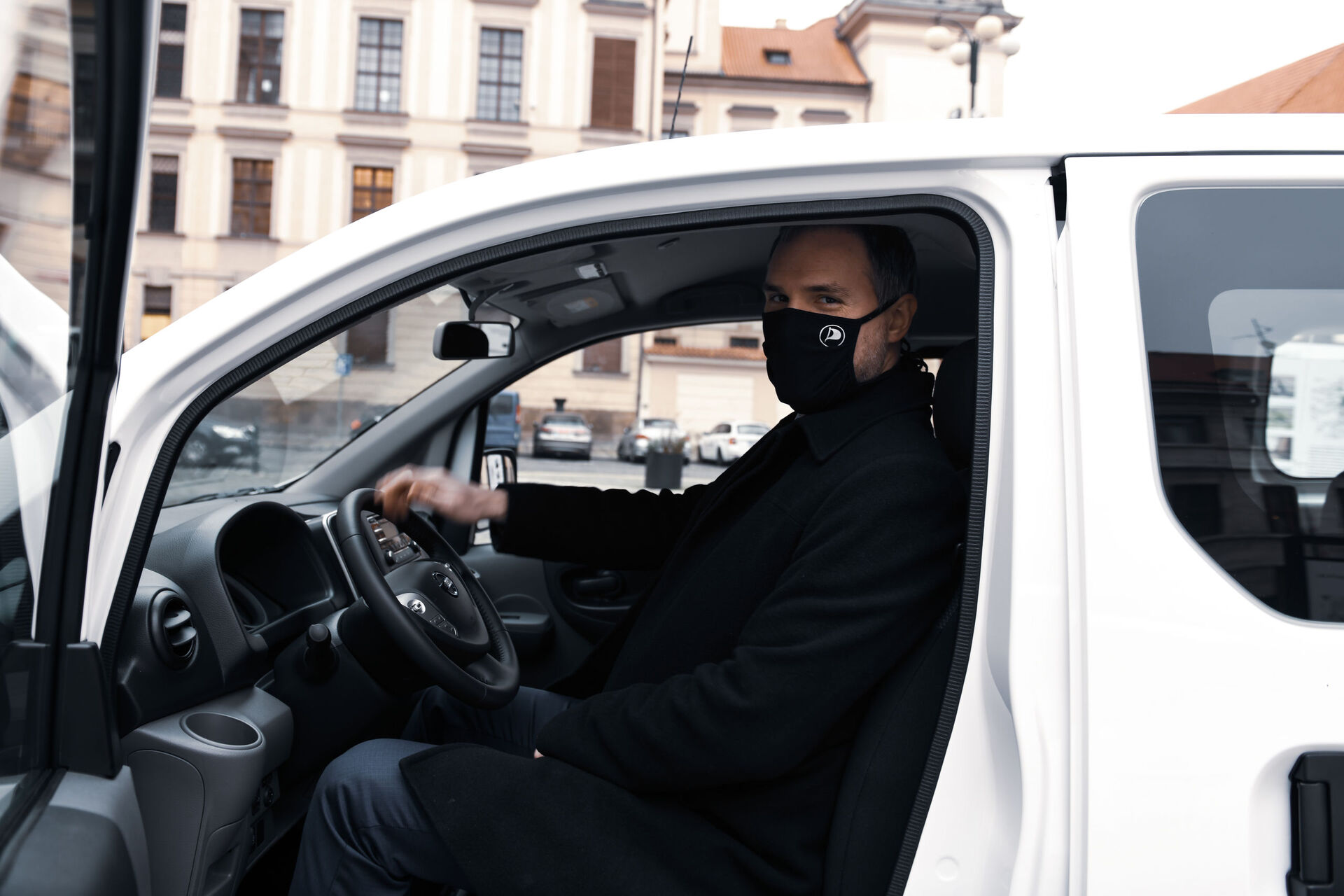 Praha - elektromobily Nissan