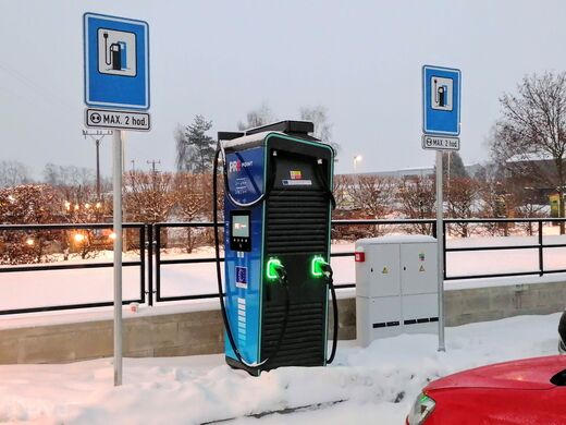 PRE, dálnice D1, exit 66 - Loket, KFC
