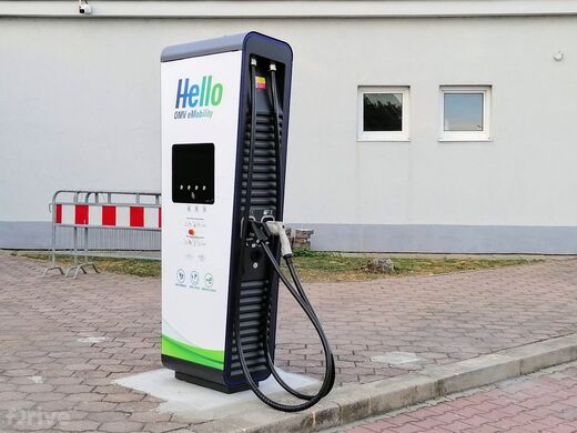 PRE, dálnice D11, 35. km směr Praha, odpočívka Vrbová Lhota, čerpací stanice OMV