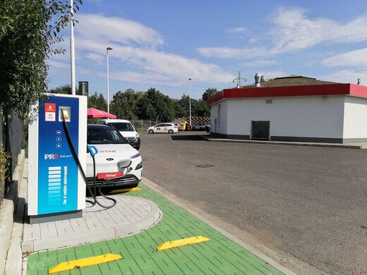 PRE, dálnice D13 směr Chomutov, průtah městem Most, čerpací stanice Benzina