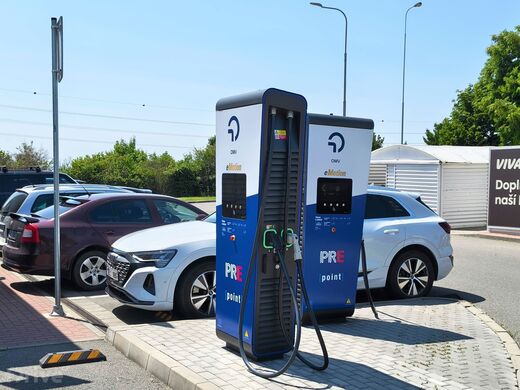 PRE, dálnice D35 směr Praha, odpočívka Nemilany, čerpací stanice OMV