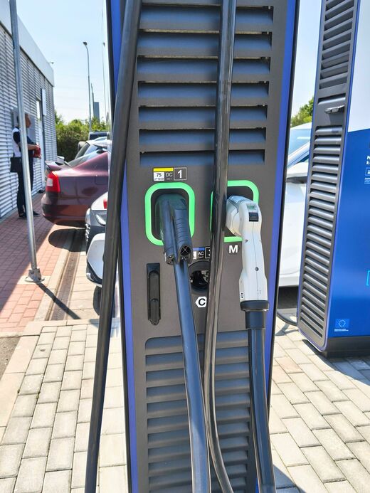 PRE, dálnice D35 směr Praha, odpočívka Nemilany, čerpací stanice OMV