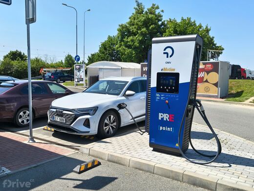 PRE, dálnice D35 směr Praha, odpočívka Nemilany, čerpací stanice OMV