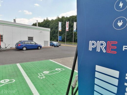 PRE, dálnice D6, exit 142 Sokolov, čerpací stanice OMV