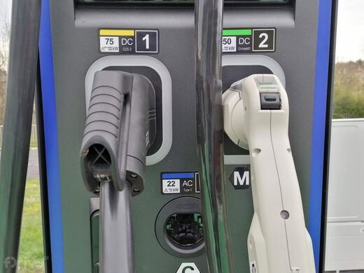 PRE, Karlovy Vary, Pobřežní ul. směr Praha, čerpací stanice OMV