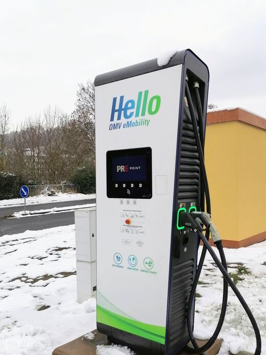 PRE, Karlovy Vary, Pobřežní ul. směr Praha, čerpací stanice OMV