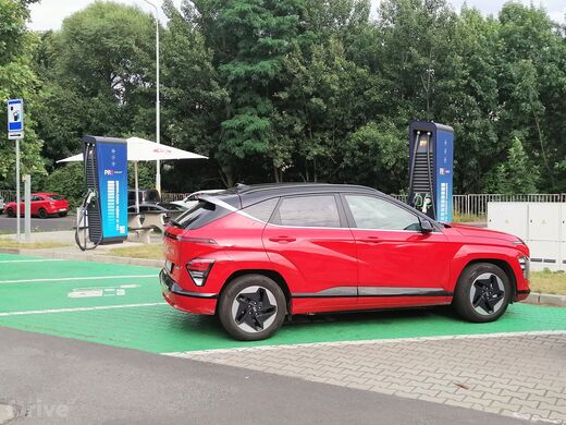 PRE, Karlovy Vary, Pobřežní ul. směr Praha, čerpací stanice OMV