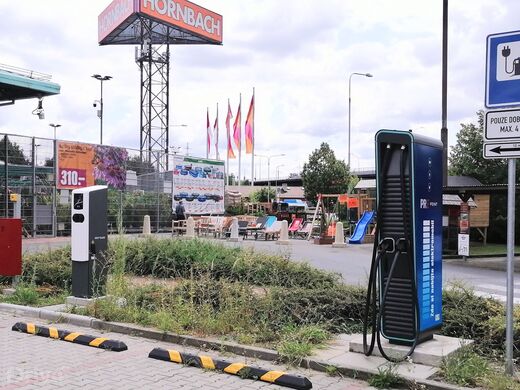 PRE, Ostrava - Svinov, Bílovecká ul., Hornbach
