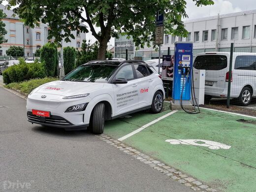 PRE, Ostrava - Vítkovice, Sirotčí ul., autosalon Mercedes-Benz