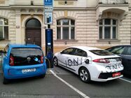 PRE, Praha 2 - Vinohrady, Polská ul., chytrá lampa Smight